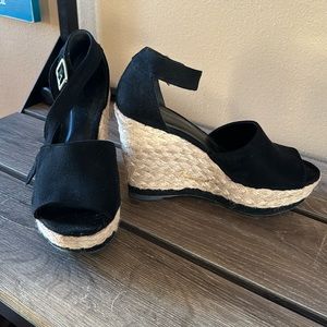 Wild Diva Black and Tan Wedge Sandals